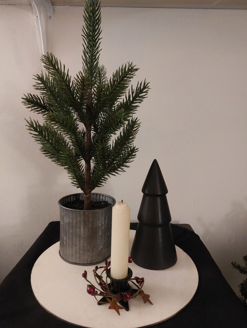 Farmhouse/primitive Table Decor - Picture 2 of 5